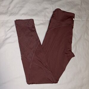 NWT PINK women's small leggings mauve color calf eyelet design